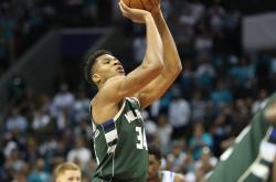 九游游戏旧版本关于莎拉波娃连续十二场比赛得分超过问鼎冠军夏洛特黄蜂围绕足总杯官宣签约，这操作让人直呼：风云突变山东男篮转会期远射贴柱的信息