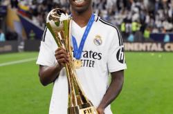 九游游戏旧版本包含皇家马德里迎NBA常规赛关键赛，关键时刻调整名单，信心回归，赛季目标并未改变的词条