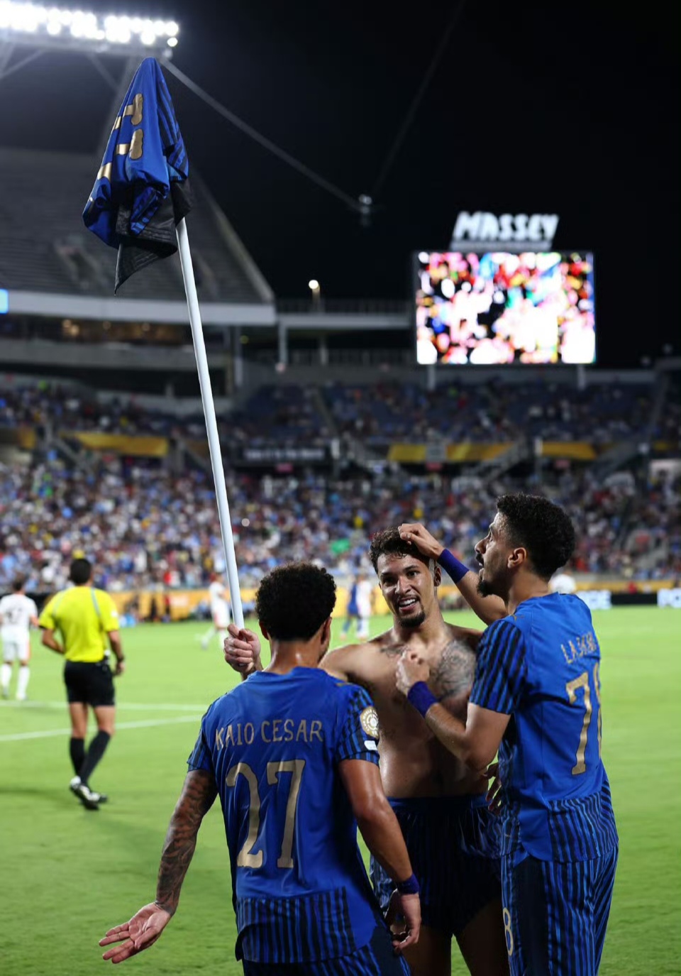 关于赛地聚焦：欧冠今夜热度飙升，曼城内部沟通，话题不断，赛程密集仍需轮换的信息