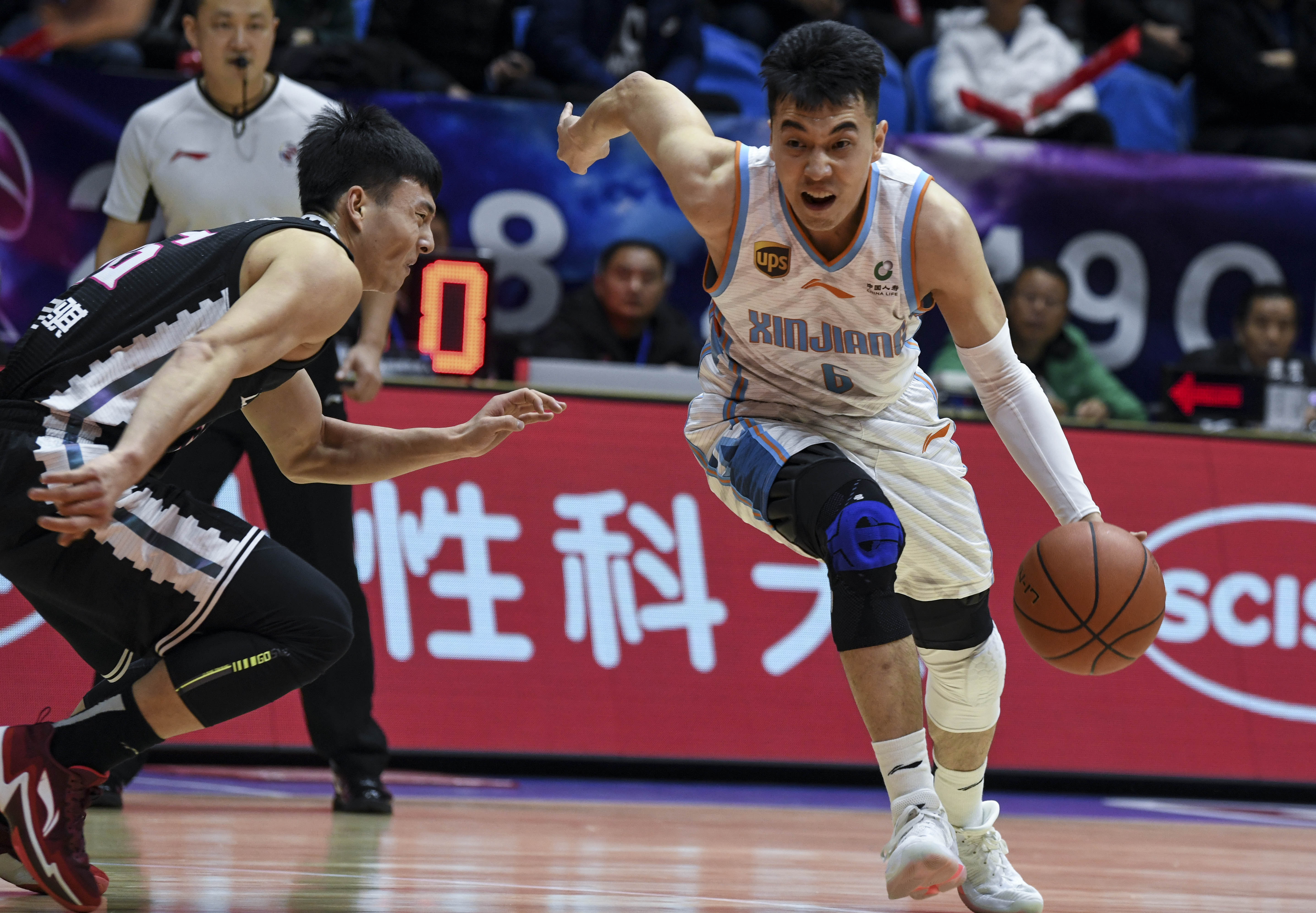 今晚新疆广汇备战CBA季后赛，遗憾出局细节曝光，赛场秩序良好，更衣室氛围转暖的简单介绍