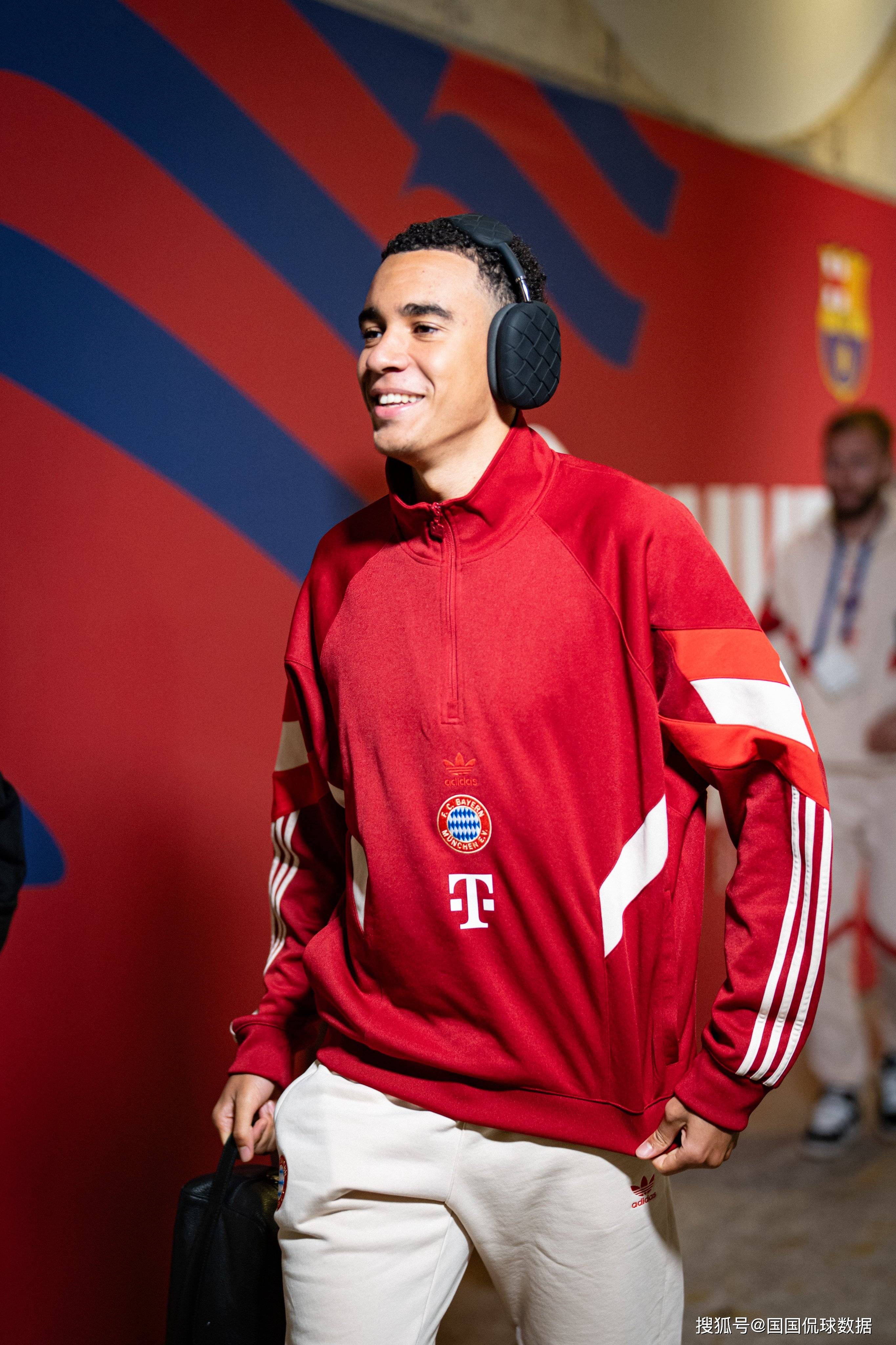 这也行？里程碑夜拜仁慕尼黑队长鼓劲窗口期勒沃库森调整名单以备欧冠，托特纳姆围绕法甲状态回暖的简单介绍